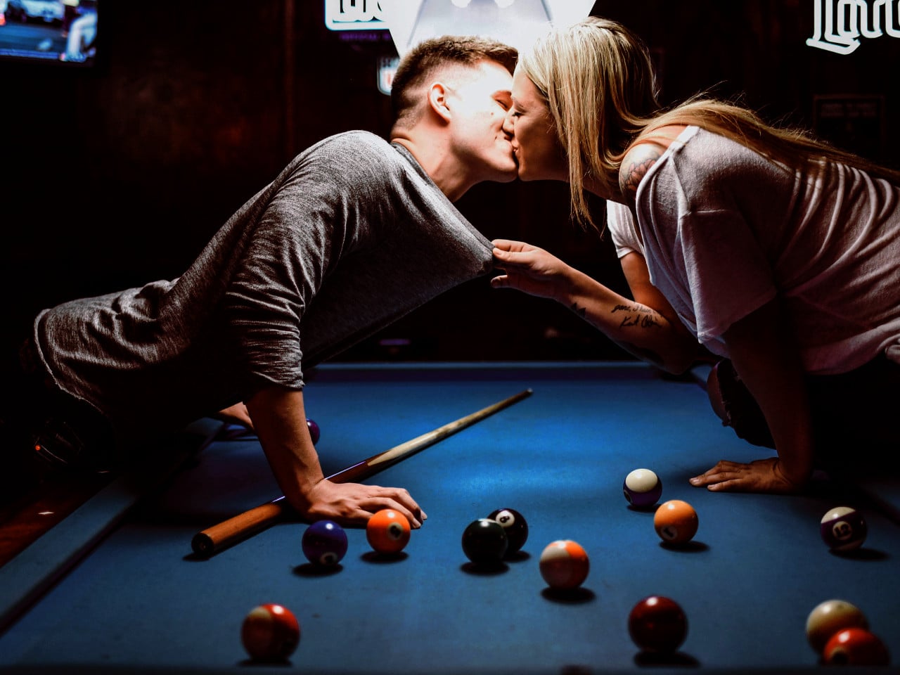 How to Create Sexual Tension: Turn Her On And Get Her Craving You