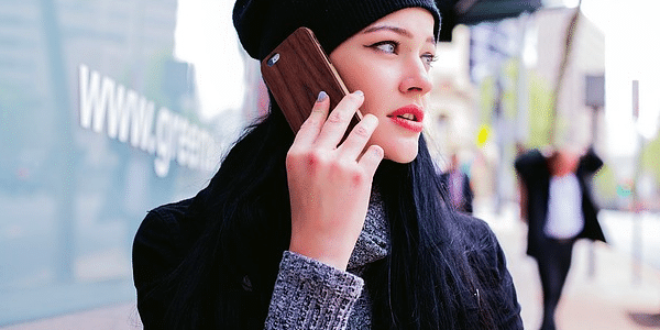 girl talking on the phone